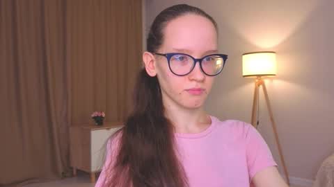 Sara online show from December 21, 2025, 4:03 pm