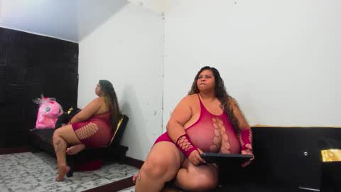 Snapshot of lynn_and_esteban chatting on March 27, 2026, 3:45 am Lynn jonnes online show from March 27, 2026, 3:45 am