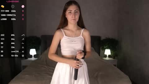 Ellie online show from September 8, 2025, 4:39 pm