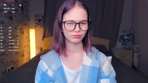 Snapshot of lynncozzy chatting on January 9, 2026, 8:06 am Cozy Lynns room online show from January 9, 2026, 8:06 am