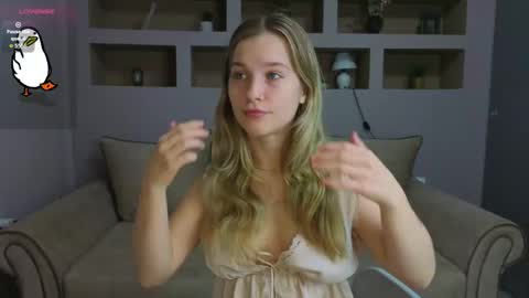 Lynn online show from November 16, 2025, 3:17 pm