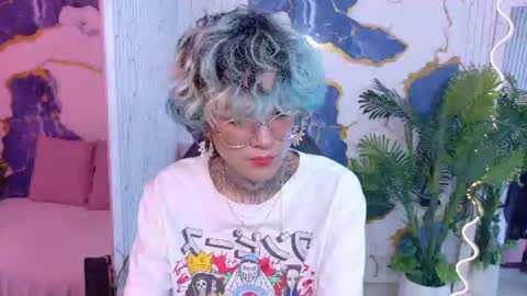 lyra_tay online show from June 11, 2026, 12:32 am