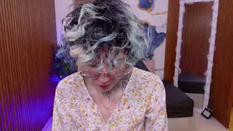lyra_tay online show from July 15, 2026, 7:08 pm