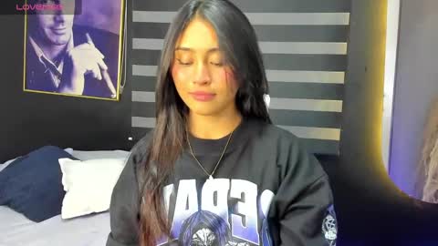 Snapshot of lyralux10 chatting on September 18, 2025, 3:19 am lyralux10 online show from September 18, 2025, 3:19 am