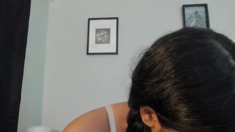 Snapshot of lyriadiamond chatting on December 2, 2025, 2:28 am Lyriadiamond online show from December 2, 2025, 2:28 am