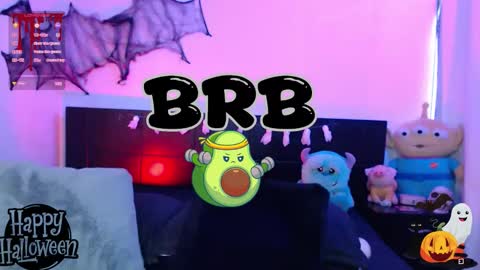 lyshana online show from October 21, 2025, 5:57 pm