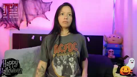 lyshana online show from October 27, 2025, 1:26 pm