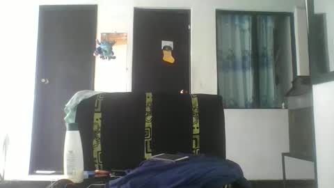 Snapshot of m0ntana777 chatting on October 17, 2025, 5:59 pm m0ntana777 online show from October 17, 2025, 5:59 pm