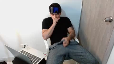 Snapshot of m1chaelx_ chatting on March 19, 2026, 3:54 am MICHAEL online show from March 19, 2026, 3:54 am