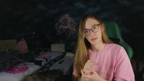 Snapshot of m1shq chatting on October 2, 2025, 9:44 pm m1shq online show from October 2, 2025, 9:44 pm