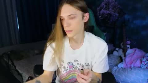 Snapshot of m1shq chatting on February 19, 2026, 10:22 am m1shq online show from February 19, 2026, 10:22 am