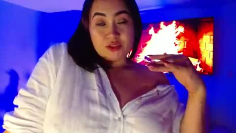 Snapshot of m33li chatting on February 25, 2026, 1:04 am Meli online show from February 25, 2026, 1:04 am