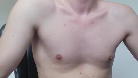 Snapshot of m3n1c chatting on February 12, 2026, 9:15 am m3n1c online show from February 12, 2026, 9:15 am