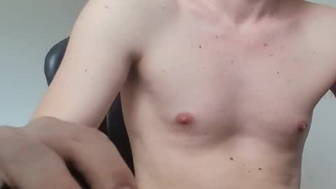 Snapshot of m3n1c chatting on February 16, 2026, 8:43 am m3n1c online show from February 16, 2026, 8:43 am