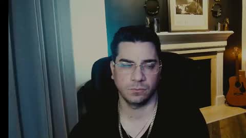 Snapshot of m4ck764561 chatting on September 16, 2025, 9:43 am m4ck online show from September 16, 2025, 9:43 am