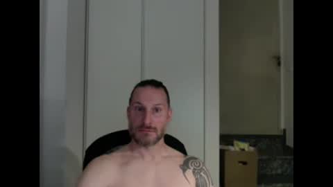 m4rduk online show from December 6, 2024, 6:17 pm