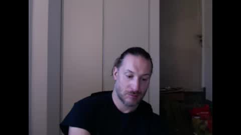 m4rduk online show from January 3, 2025, 7:06 am