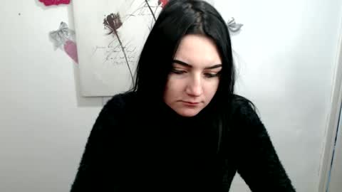 Snapshot of m_i_k_i_ chatting on February 21, 2026, 10:49 am m_i_k_i_ online show from February 21, 2026, 10:49 am