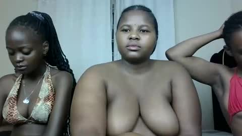 m_pretty_p online show from December 7, 2024, 4:31 am