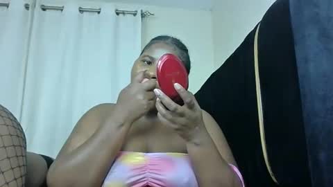 m_pretty_p online show from December 10, 2024, 7:47 am