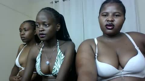 m_pretty_p online show from December 15, 2024, 5:45 am