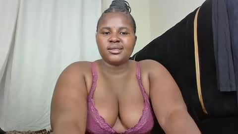 m_pretty_p online show from January 16, 2025, 5:23 pm