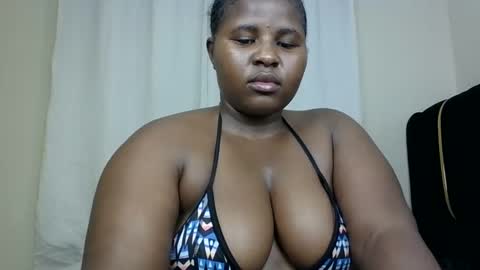 m_pretty_p online show from January 28, 2025, 8:47 pm