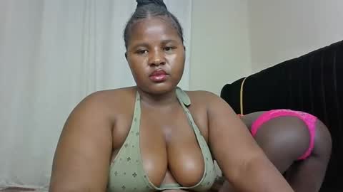 m_pretty_p online show from January 31, 2025, 7:39 am