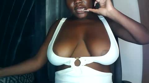 Snapshot of m_tits3 chatting on January 8, 2026, 10:56 pm m_tits3 online show from January 8, 2026, 10:56 pm