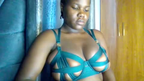 Snapshot of m_tits3 chatting on February 1, 2026, 10:03 am m_tits3 online show from February 1, 2026, 10:03 am