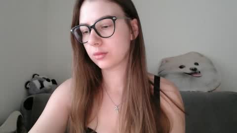 Mary  online show from December 17, 2025, 7:36 am