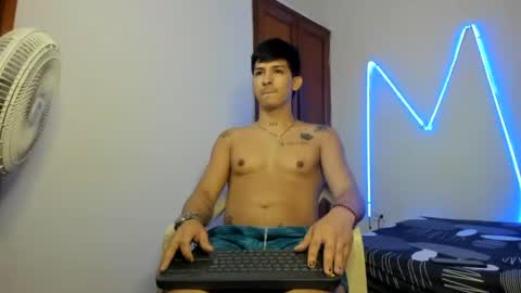 Snapshot of maaster420 chatting on November 18, 2025, 12:53 pm itgram pezlo josue online show from November 18, 2025, 12:53 pm