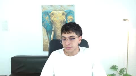 Snapshot of maax_18 chatting on March 12, 2026, 3:18 pm Max online show from March 12, 2026, 3:18 pm