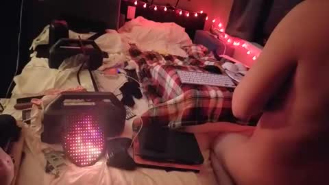 mac1119 online show from April 1, 2026, 8:37 am