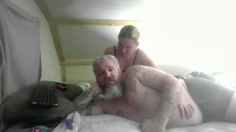 Snapshot of macabrediamomd chatting on February 14, 2026, 4:09 am macabrediamomd online show from February 14, 2026, 4:09 am