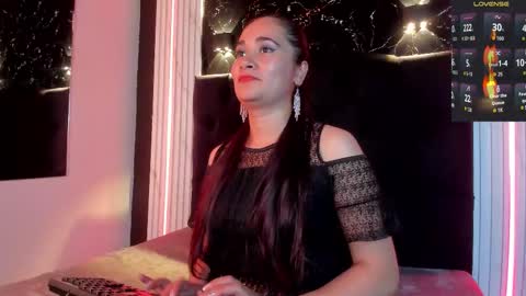 Snapshot of macadamiaa_ chatting on March 5, 2026, 6:42 am Maca online show from March 5, 2026, 6:42 am