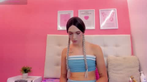 Snapshot of macarena_05_ chatting on September 30, 2025, 3:00 am macarena_05_ online show from September 30, 2025, 3:00 am