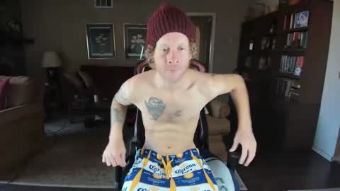 Snapshot of machinecumkelly69 chatting on February 26, 2025, 5:17 pm machinecumkelly69 online show from February 26, 2025, 5:17 pm