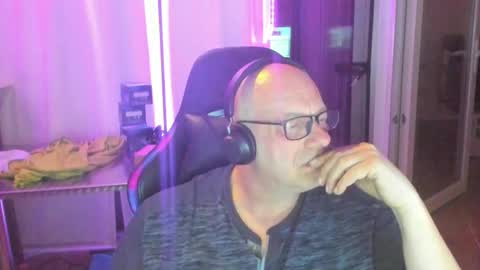 Andy online show from March 8, 2026, 2:04 am