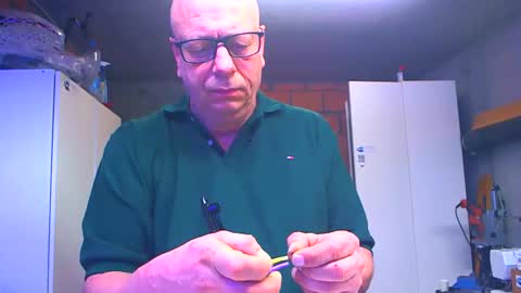 Snapshot of machinegun3dx chatting on April 18, 2026, 12:09 pm Andy online show from April 18, 2026, 12:09 pm