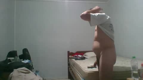 Snapshot of machoalex chatting on February 16, 2025, 2:42 am MACHOLIVRE online show from February 16, 2025, 2:42 am