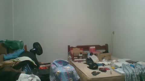 Snapshot of machoalex chatting on March 2, 2025, 7:10 am MACHOLIVRE online show from March 2, 2025, 7:10 am