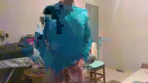 MACHOLIVRE online show from May 13, 2026, 7:39 am