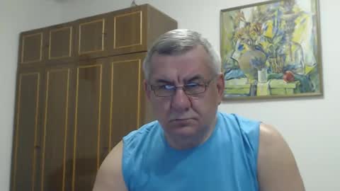 Macho online show from November 10, 2025, 10:42 pm