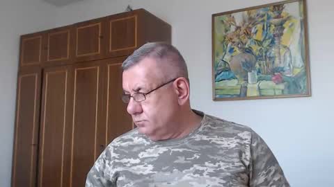 Macho online show from May 25, 2026, 4:13 pm