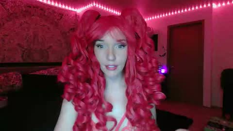 Snapshot of maciimayy chatting on October 19, 2025, 11:27 pm maciimayy online show from October 19, 2025, 11:27 pm