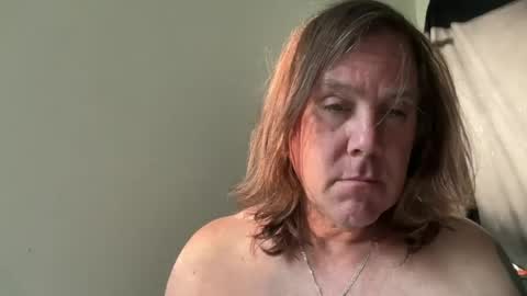 xStraightEdgex online show from July 7, 2026, 2:47 am