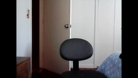 mackdocc001 online show from December 13, 2024, 4:05 pm