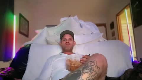 MackinCaliAllDay online show from October 27, 2025, 10:08 am