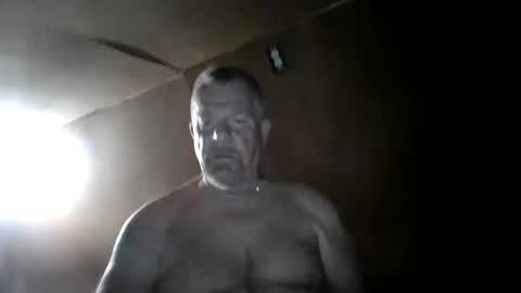 Snapshot of macoman12 chatting on October 15, 2025, 3:28 am macoman12 online show from October 15, 2025, 3:28 am